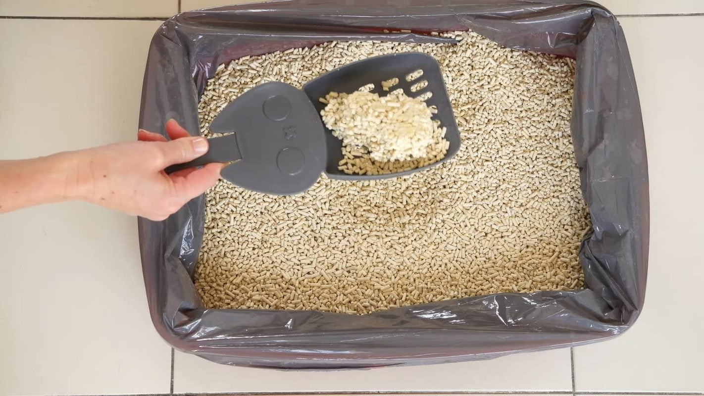 Wee Kitty Clumping Corn Cat Litter